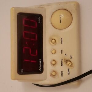 Advance Model #4042 Vintage Alarm Clock